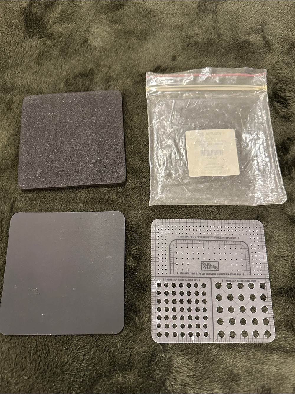 Stampin' Up! Mat Pack- Black Grid Mat with Template for Piercing and Eyelets - Picture 2 of 8